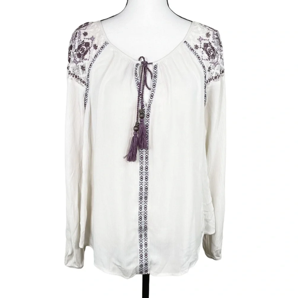 Altar’d State Boho Tassel Blouse - Picture 1 of 7